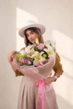 دسته گل رز و اورینتال (( ماه رخ ))